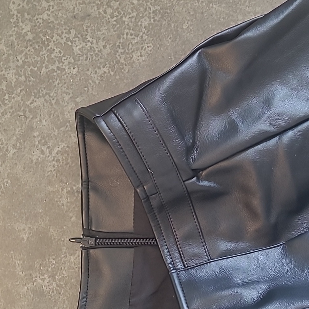 NWT URBAN REVIVO FAUX LEATHER A LINE SKIRT - Picture 9 of 10